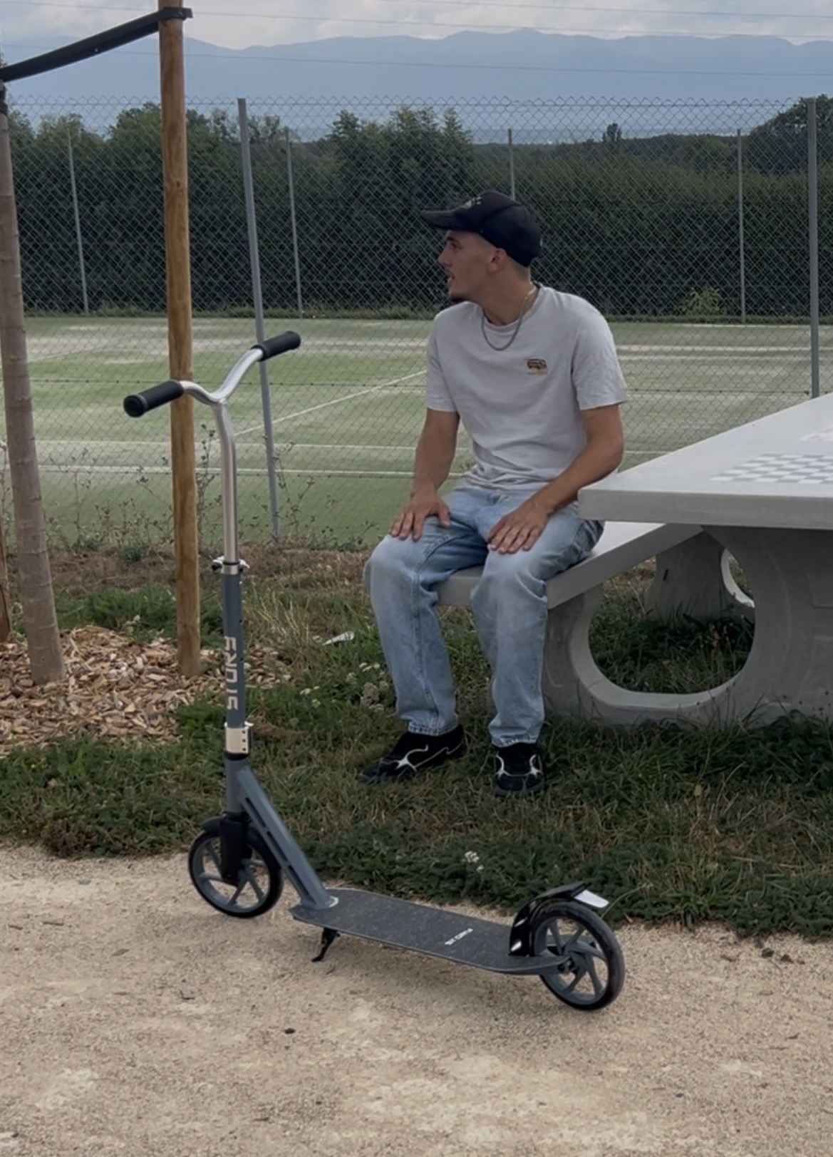 Matteo Wozniak med Story Big Deck transportløbehjulet under sin ugelange test