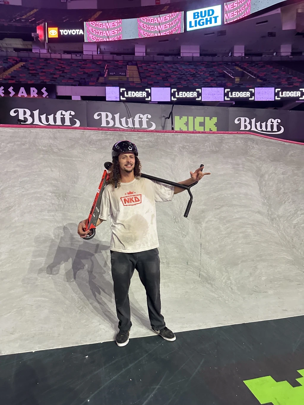 Matis Neyroud med sit NKD trick løbehjul ved X Games