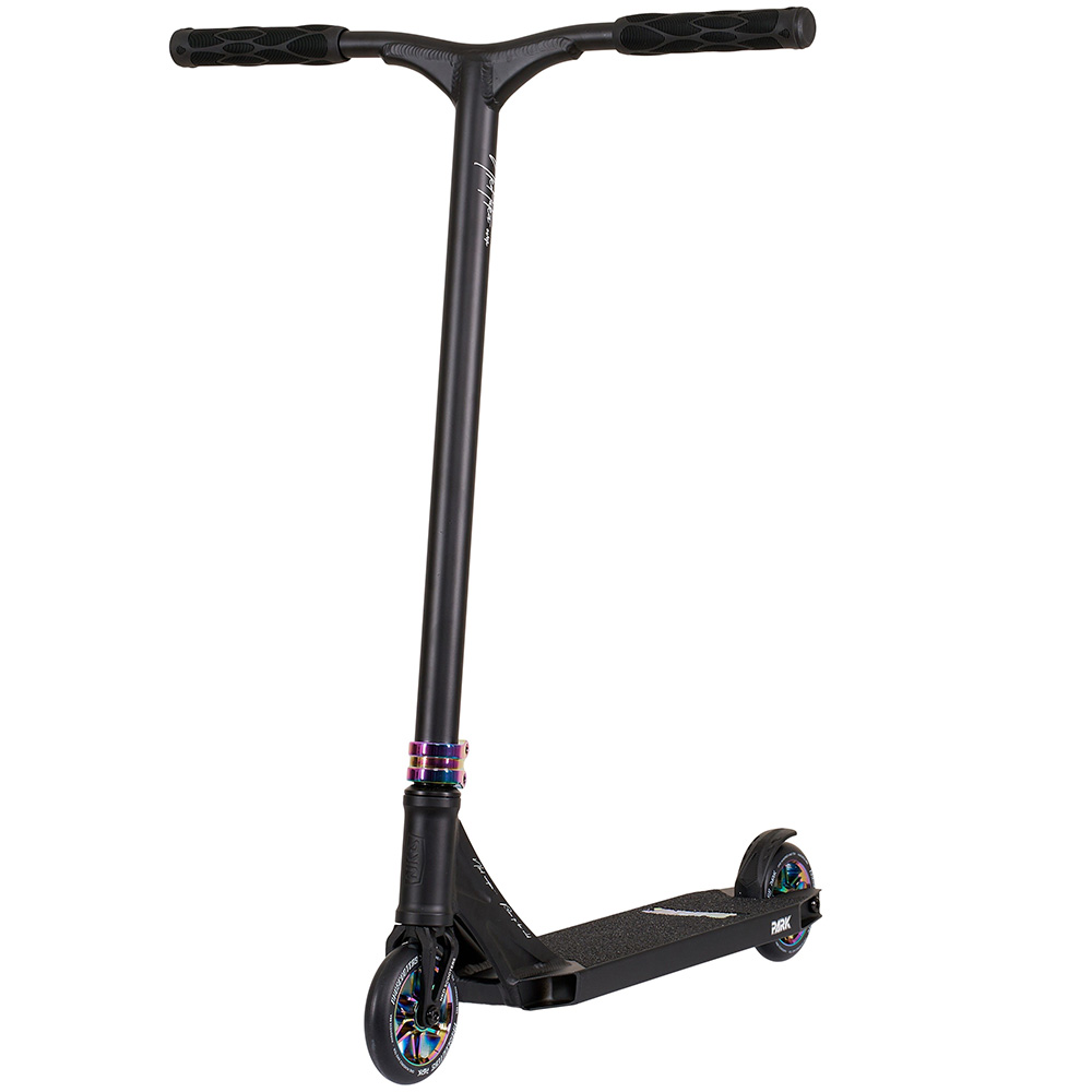 https://cdn.kitedanmark.dk/media/catalog/product//N/K/NKD_PARK_stunt_scooter_black_6f7d.jpg