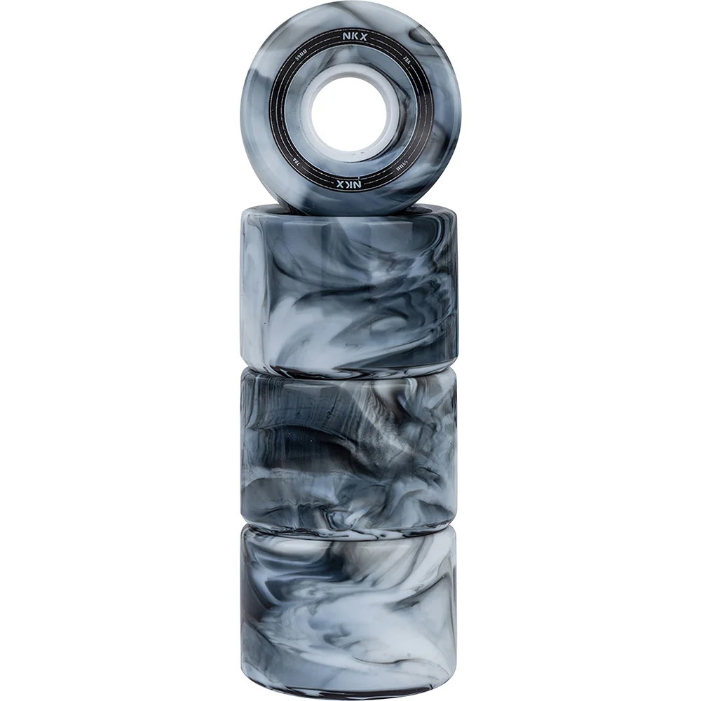 https://cdn.kitedanmark.dk/media/catalog/product//n/k/nkx_majestic_skateboard_wheel_blackwhite_1_6ae6.jpg