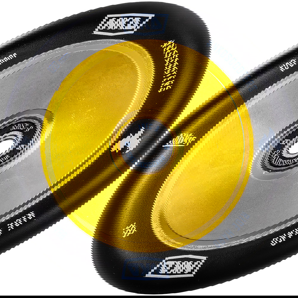 https://cdn.kitedanmark.dk/media/catalog/product//s/c/scooters_components_wheels_nkd_nitro_black_gold_01_8a22.jpg