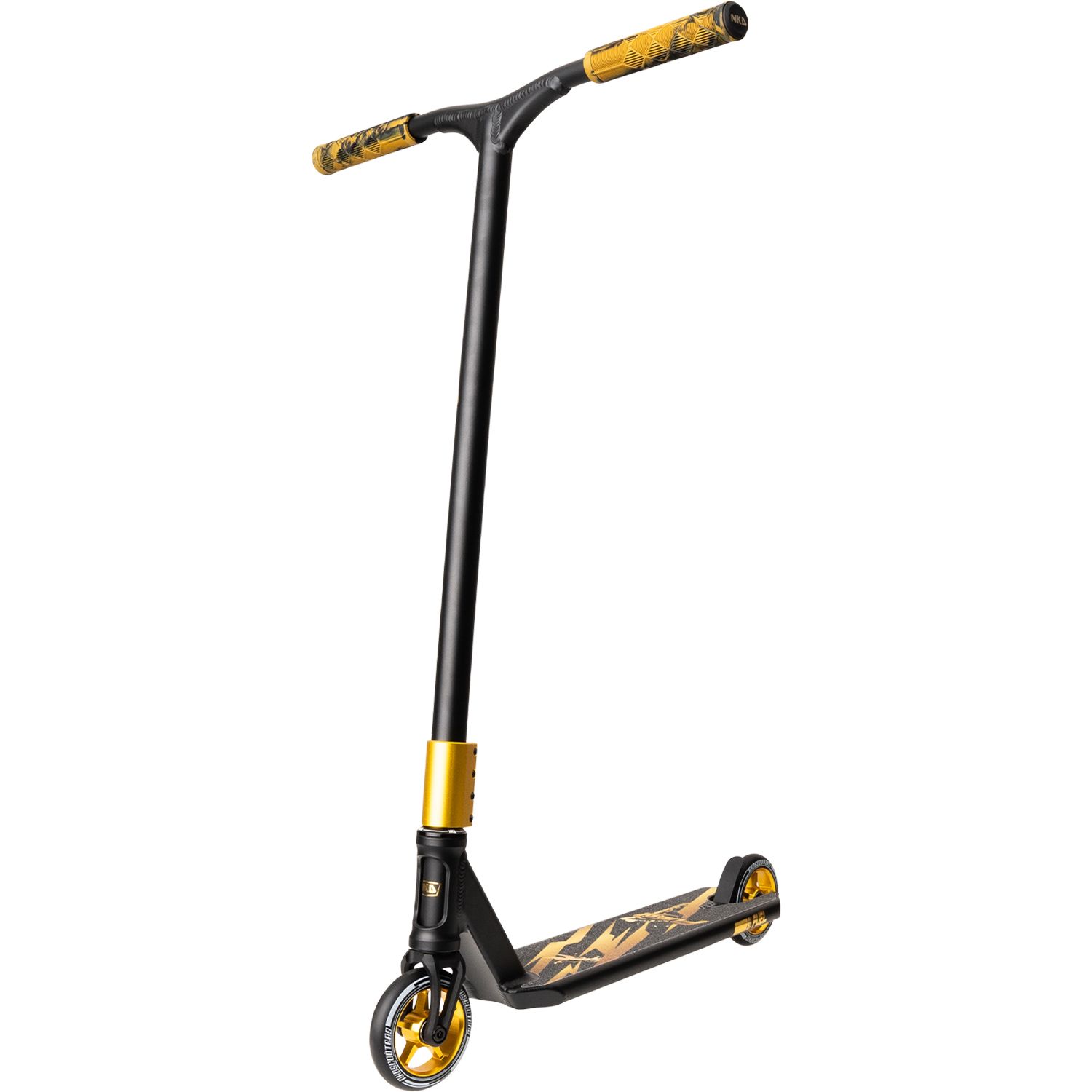 https://cdn.kitedanmark.dk/media/catalog/product//s/c/scooters_nkd_fuel_black_gold_01_52a9.jpeg