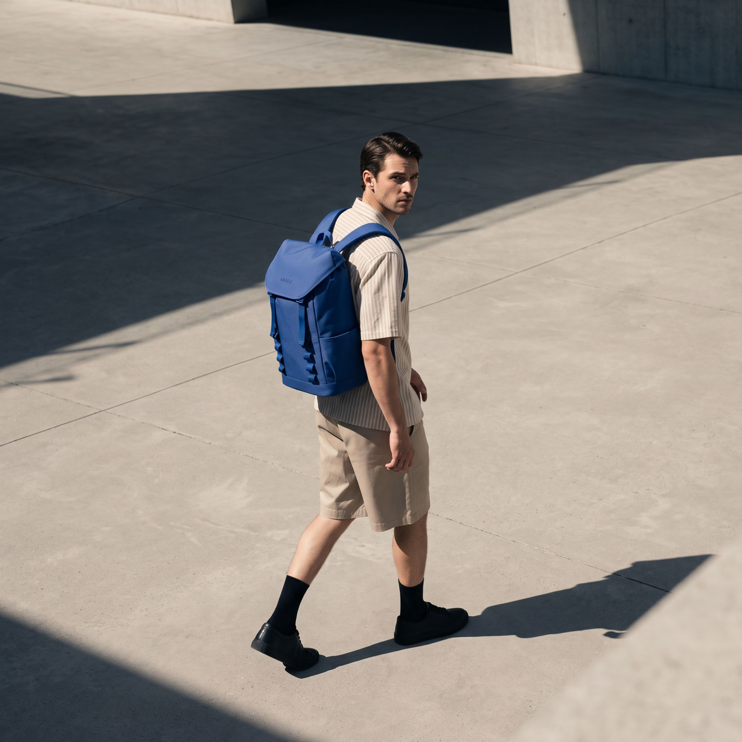 Annox Urban Roll 18L - Vandafvisende Rygsæk med laptoprum og drikkedunk-holder